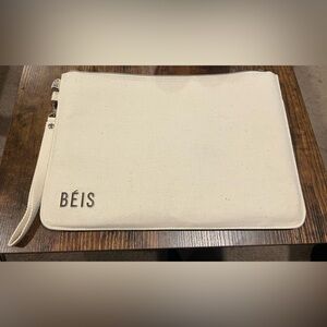 BEIS Laptop Pouch